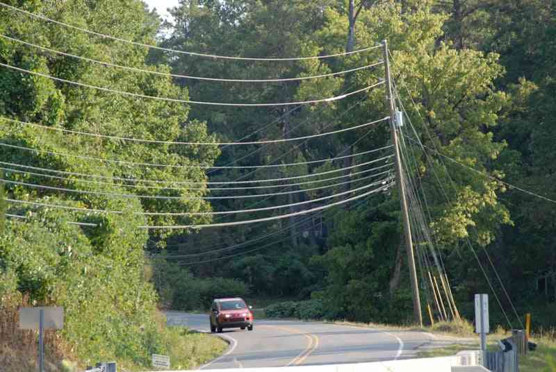 Round Rock residents say leaning utility poles don't look safe