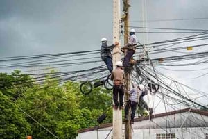 utility pole worker